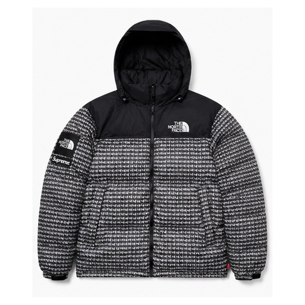 Pattern Logo The North Face Puffer Jacket for Photo Ready Looks