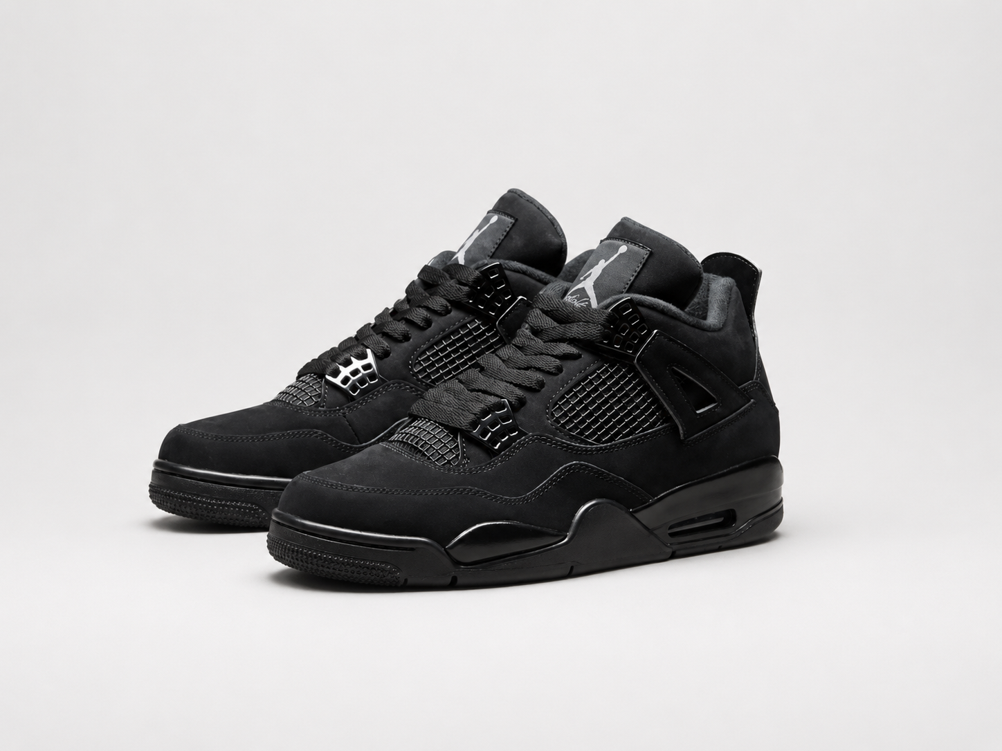 Simple-style black shoes of Jordan 4