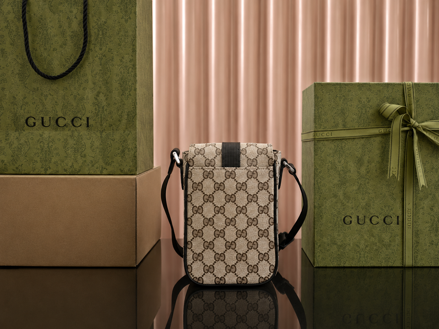 Gucci GG Supreme small crossbody bag Beige Canvas Web Stripe