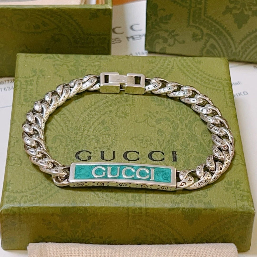 Gucci retro-style silver bracelet