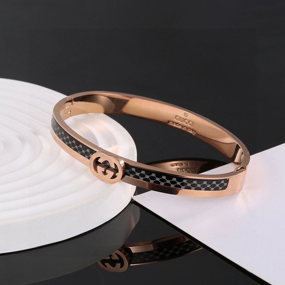 Gucci Double G Vintage Rose Gold Bracelet