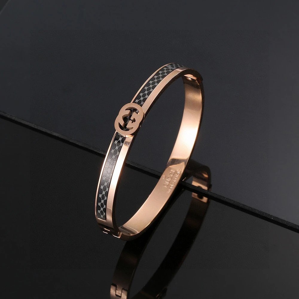 Gucci Double G Vintage Rose Gold Bracelet