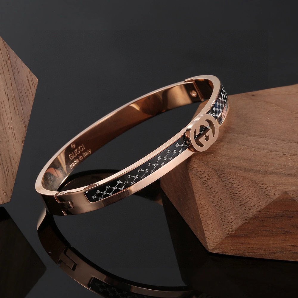 Gucci Double G Vintage Rose Gold Bracelet