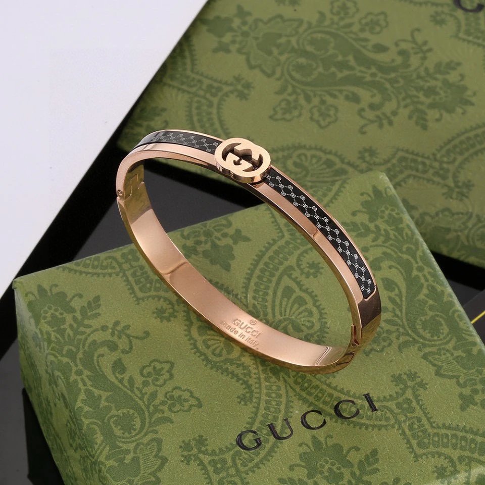 Gucci Double G Vintage Rose Gold Bracelet