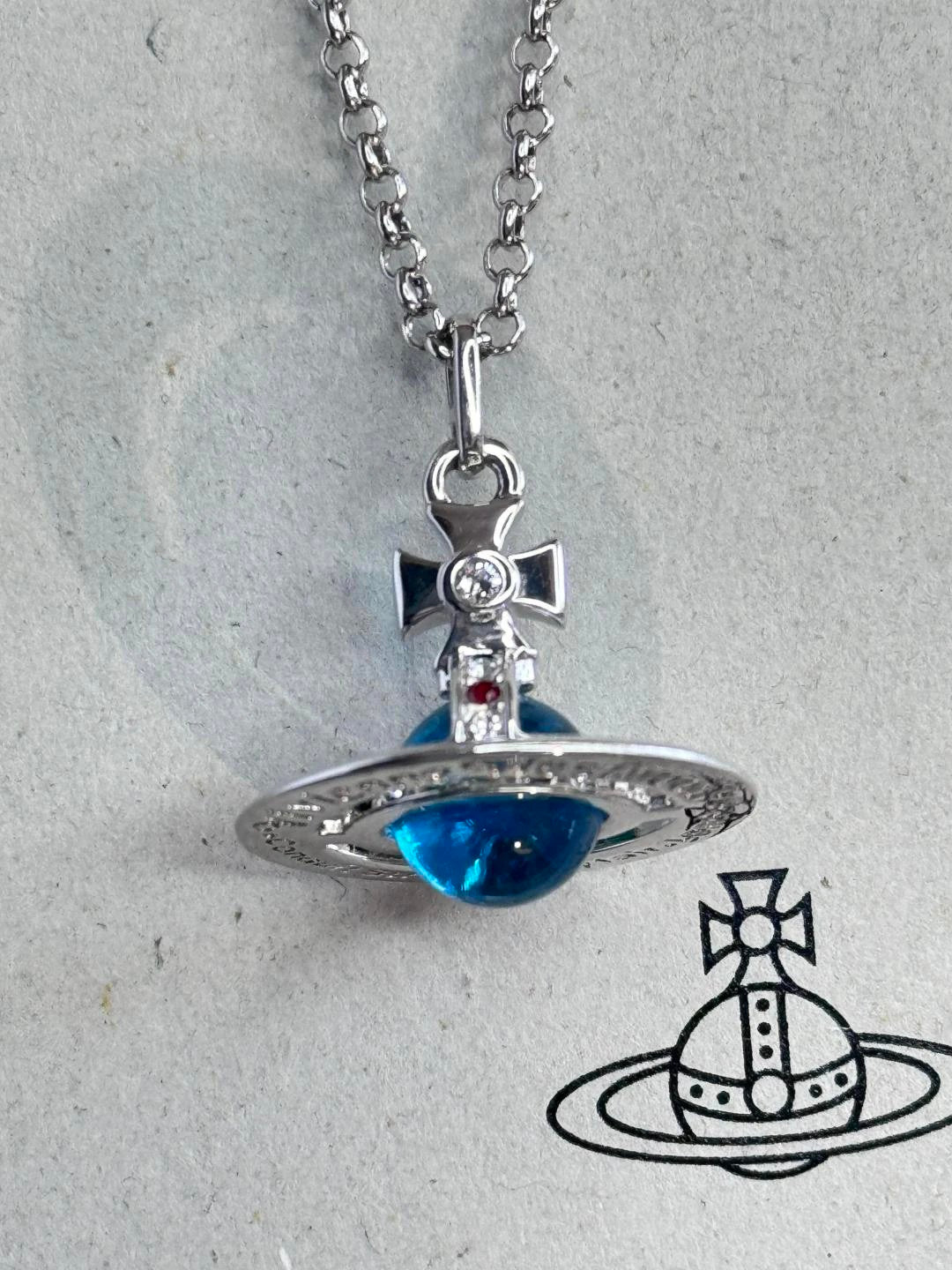 Vivienne Westwood Saturn series silver necklace
