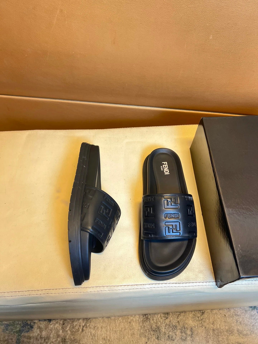 Fendi FF Collection Light Luxury Style Black Slides