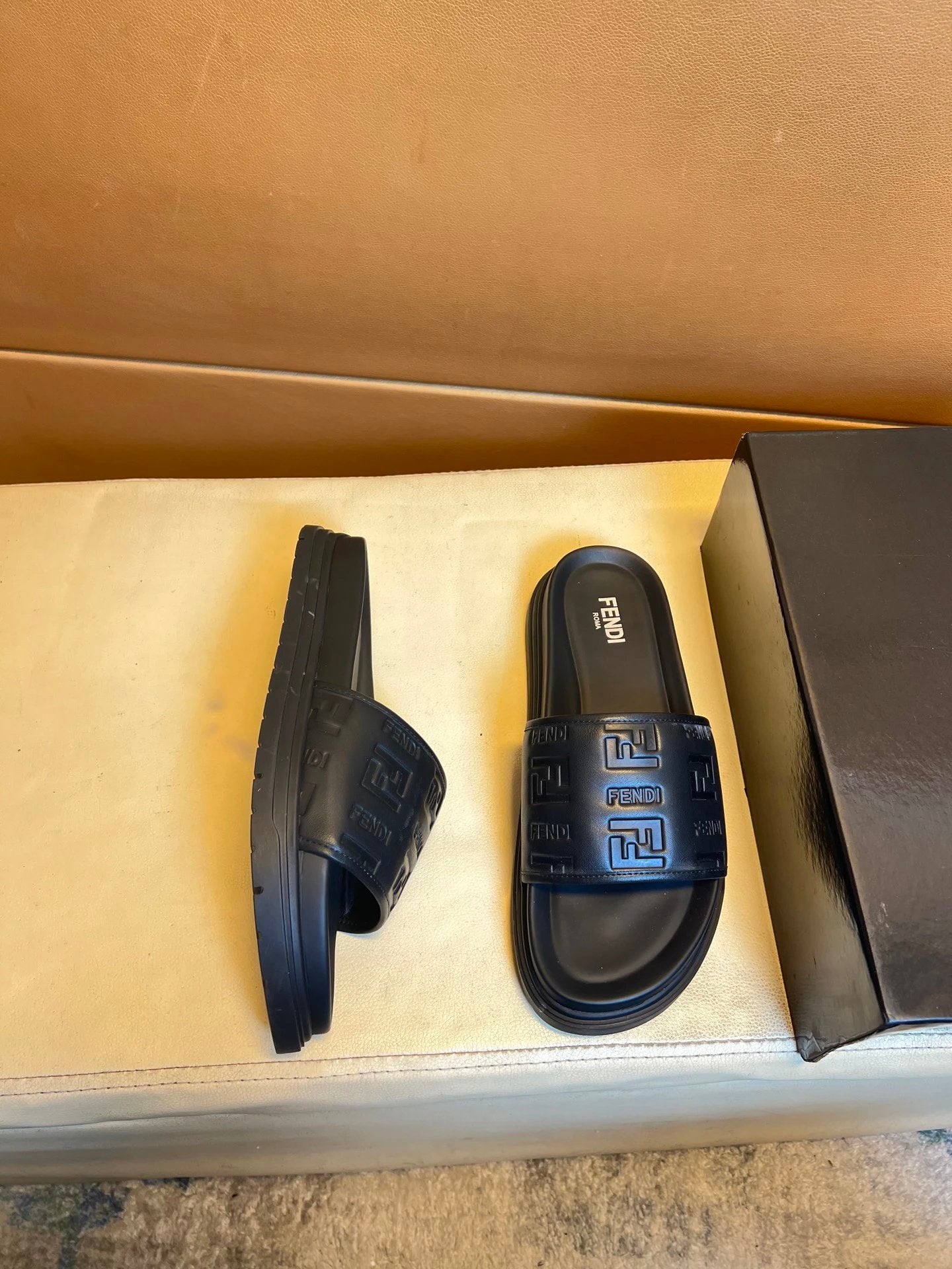 Fendi FF Collection Light Luxury Style Black Slides