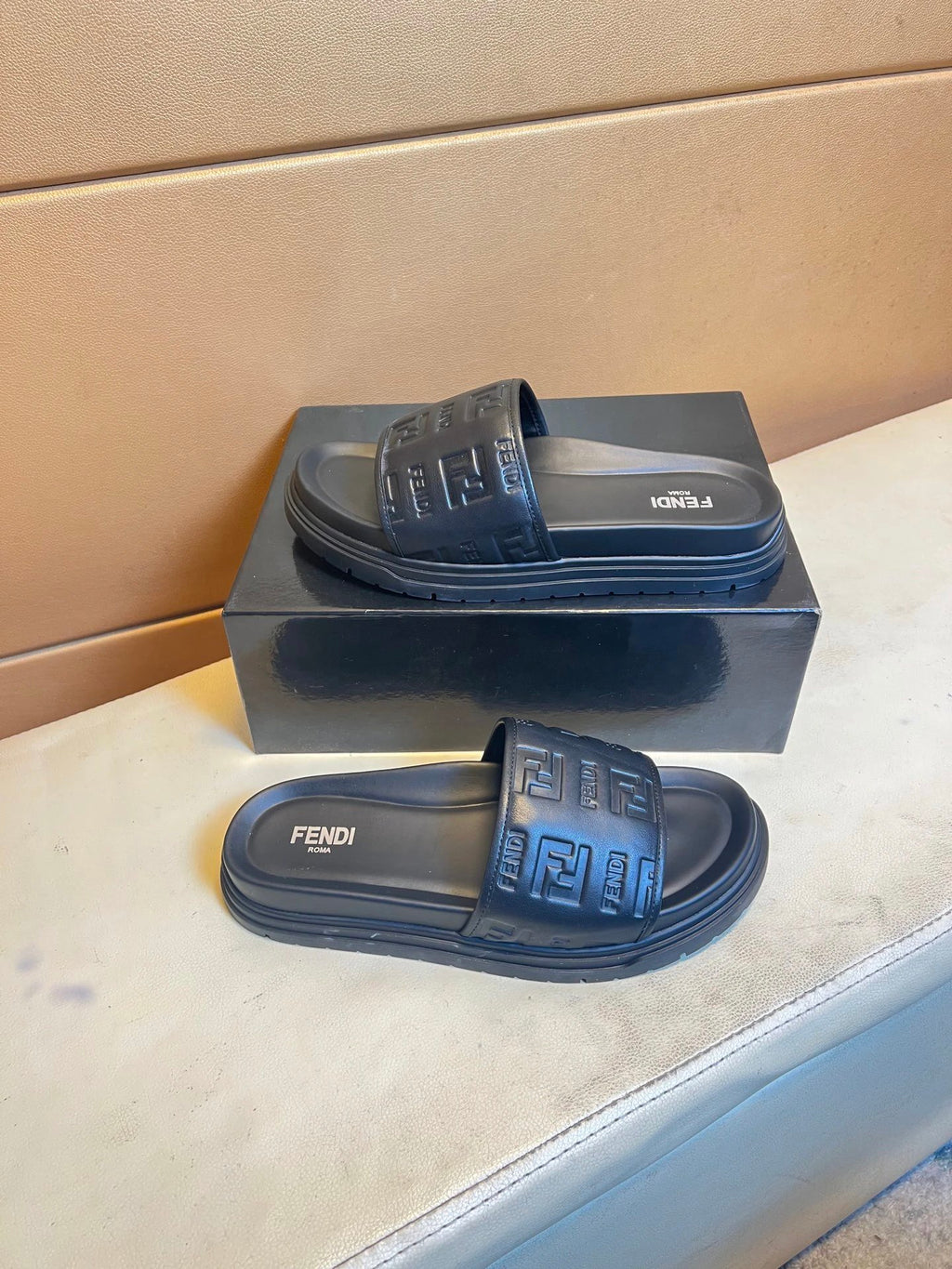 Fendi FF Collection Light Luxury Style Black Slides