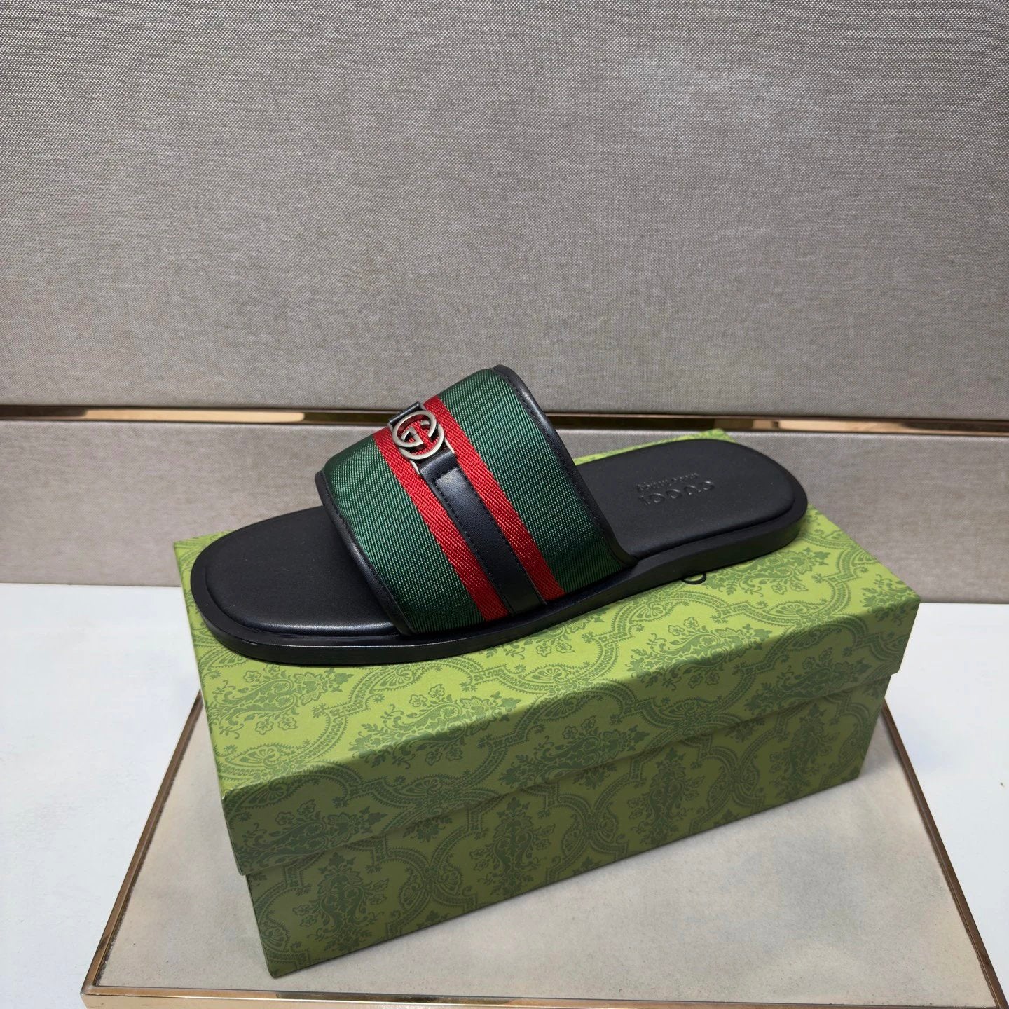 Gucci Classic Double G Retro Green and Black Casual Slide Sandals