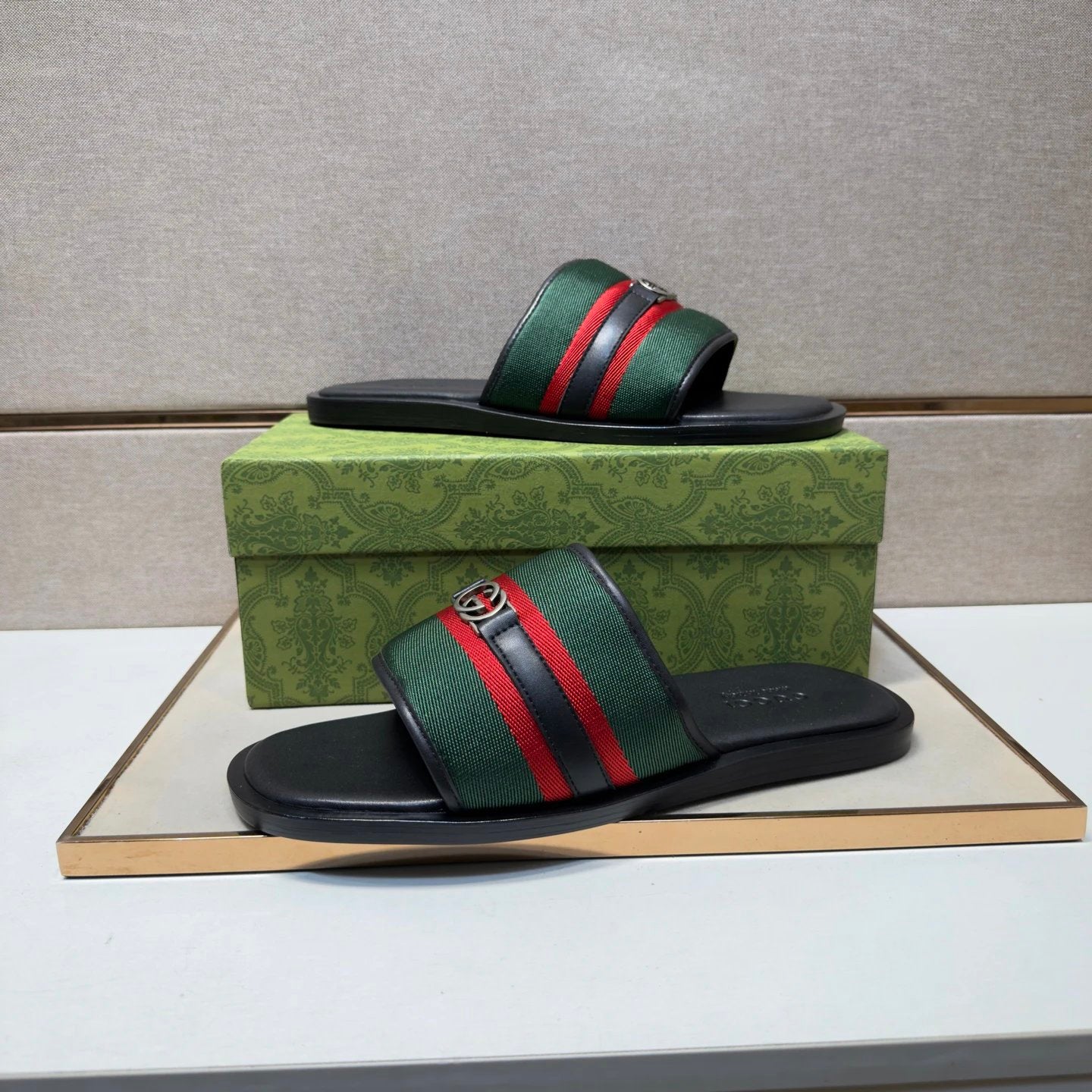Gucci Classic Double G Retro Green and Black Casual Slide Sandals