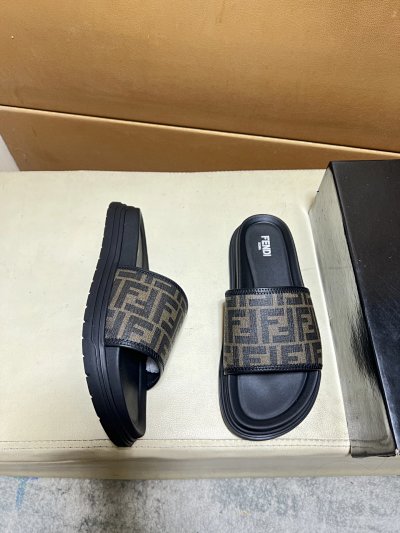 Fendi FF Monogram Vintage-style Brown and Black Slippers