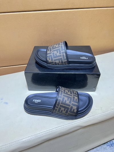Fendi FF Monogram Vintage-style Brown and Black Slippers
