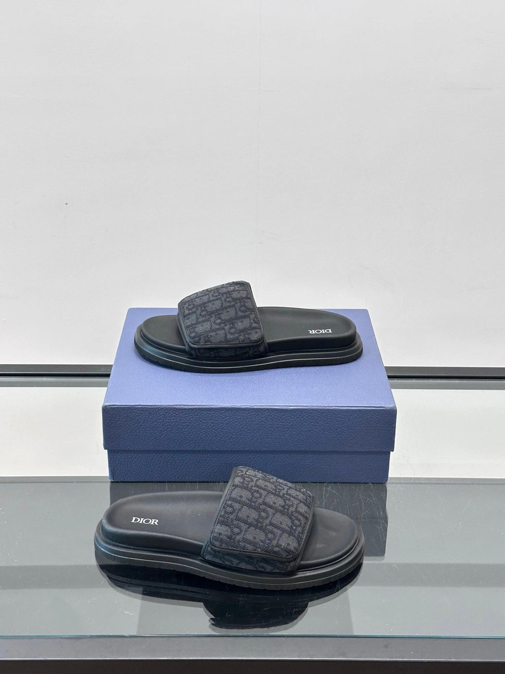 Dior Monogram Light Luxury Style Black Slide Sandals