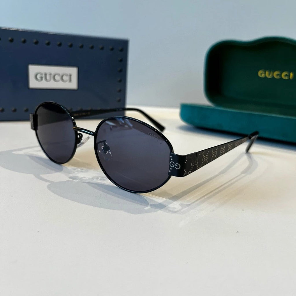 Gucci classic black sunglasses
