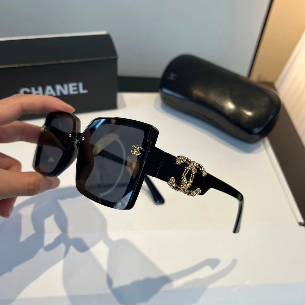 Chanel's classic and luxurious style sunglasses