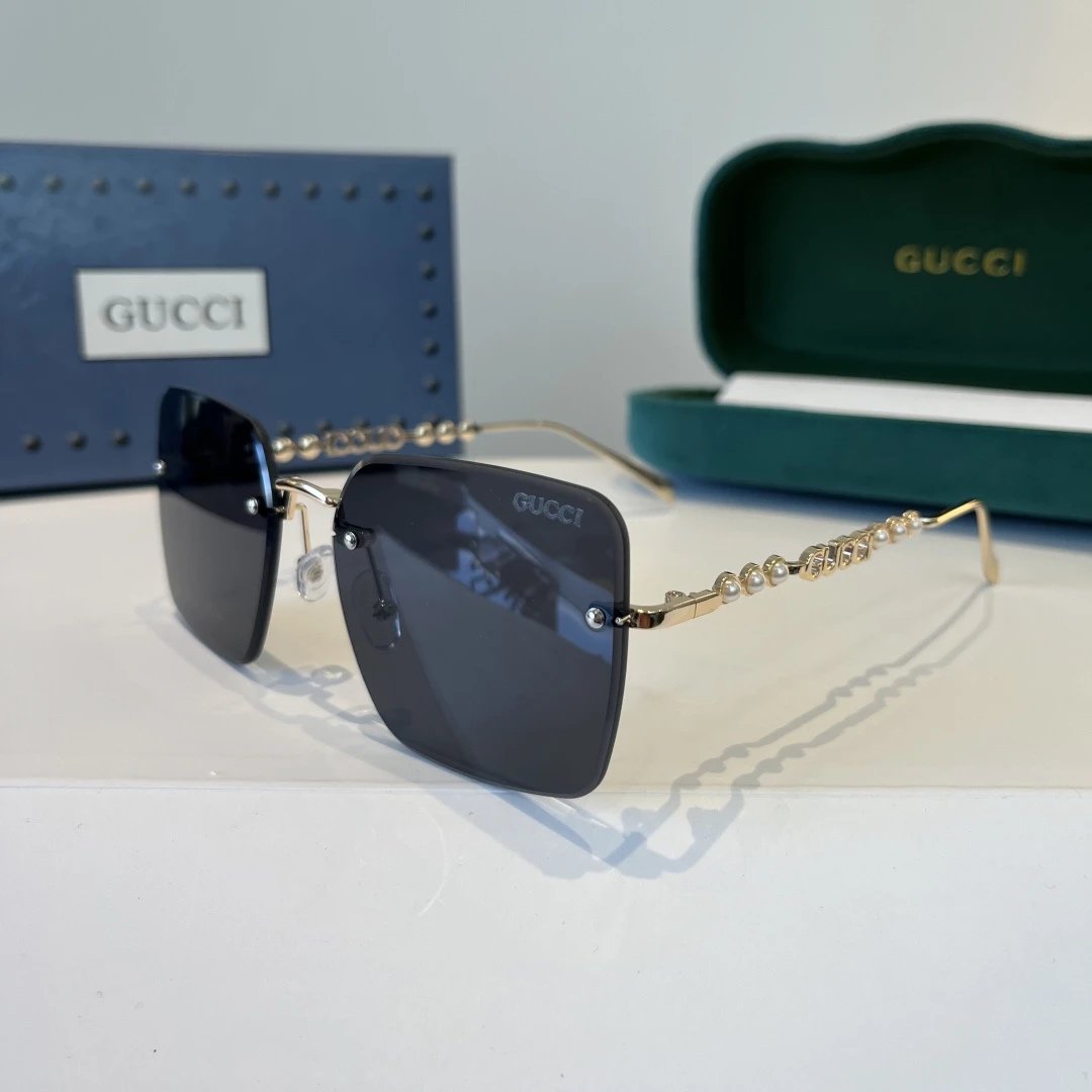 Gucci square - shaped fashionable sunglasses