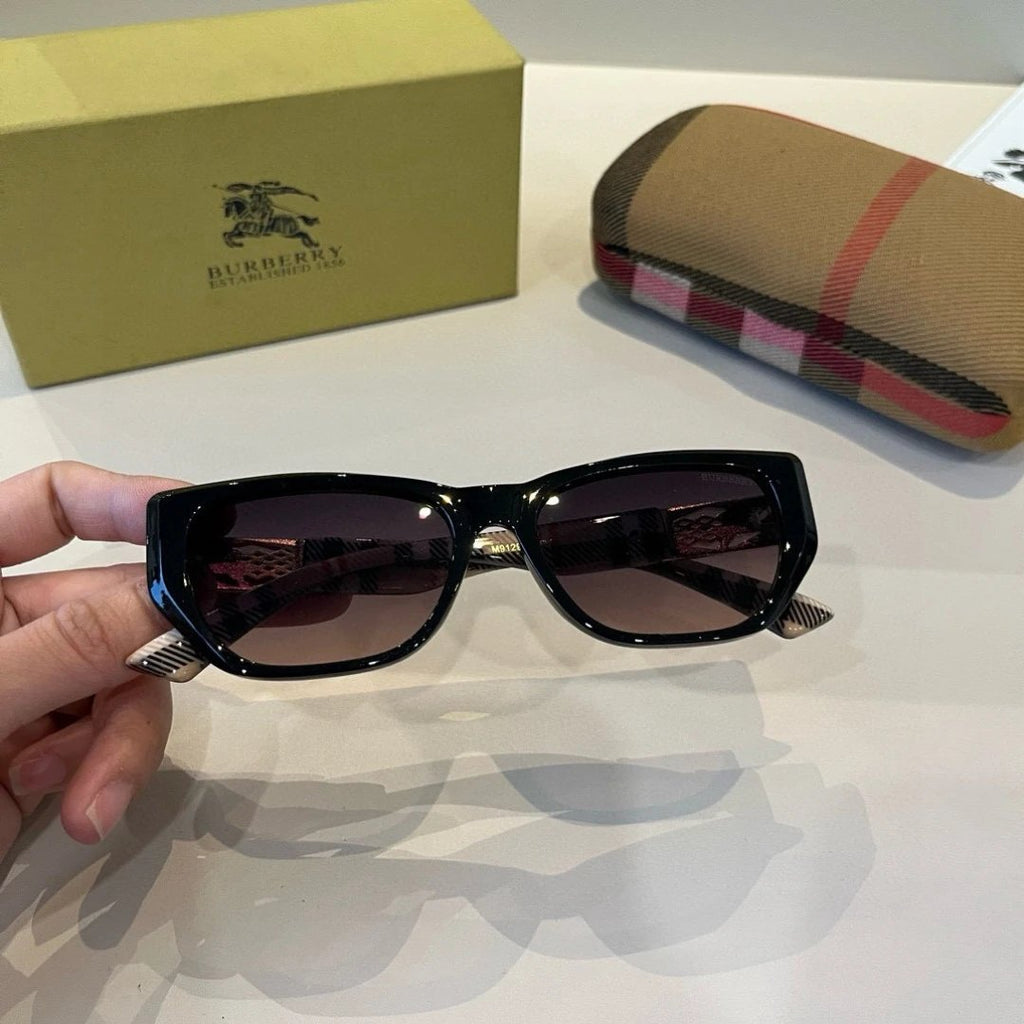 Burberry checkered fashion black sunglasses