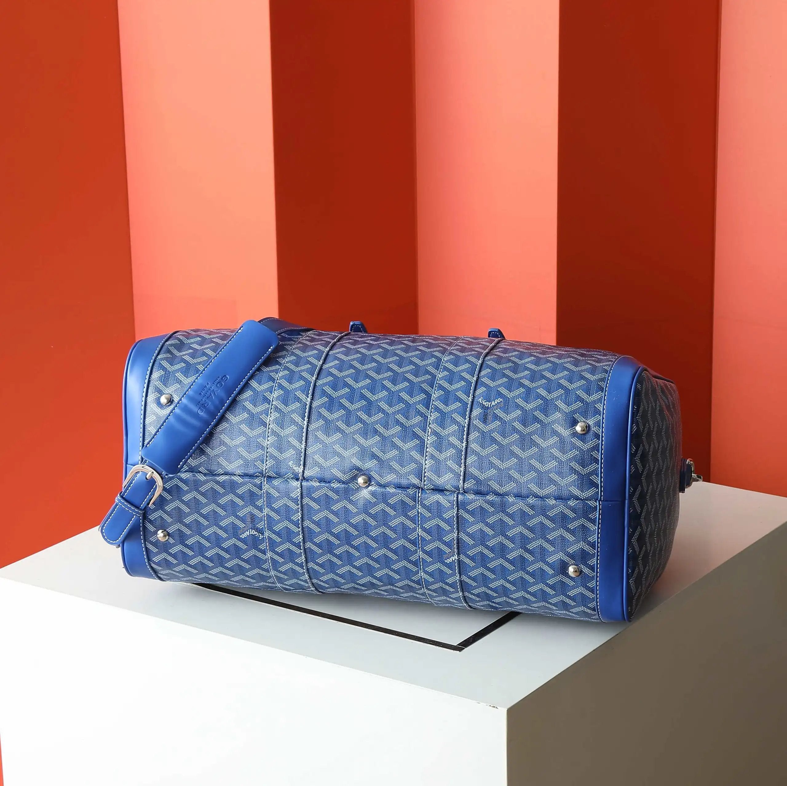 Fashionable blue of GOYARD travel bag